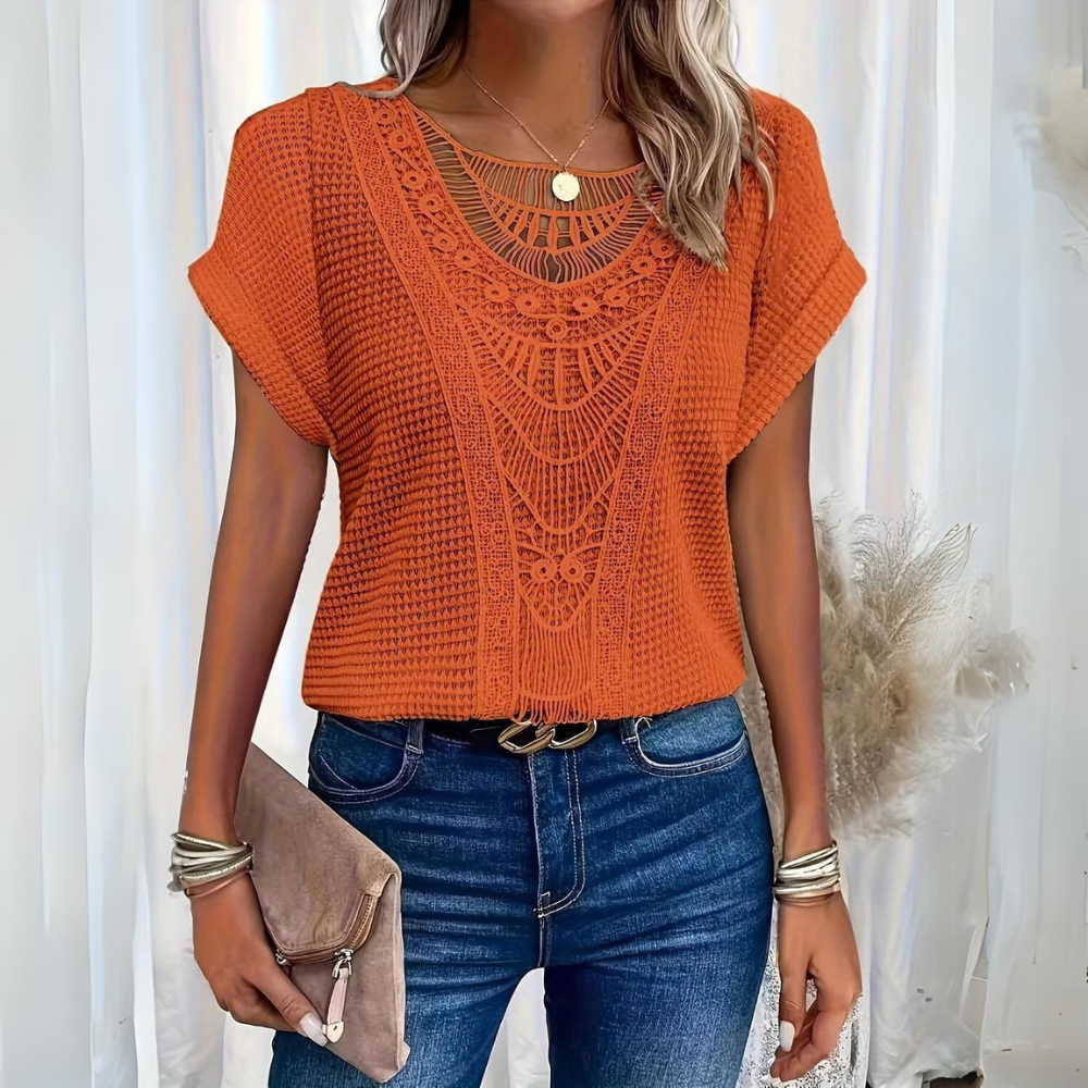 Amanda | Short-sleeved lace blouse
