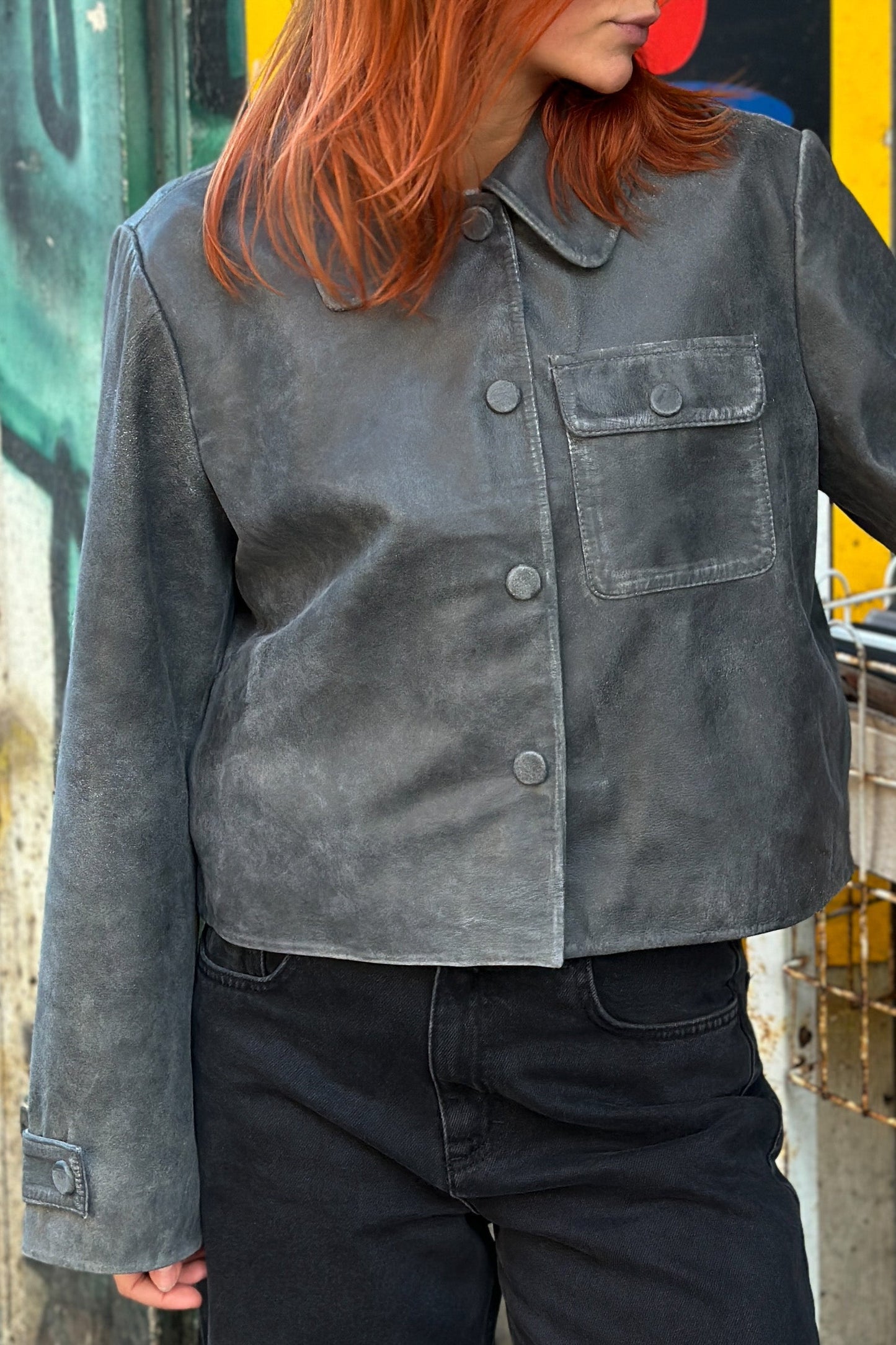 Isabella Jacka Dark Grey Wash – Klassisk Damjeansjacka
