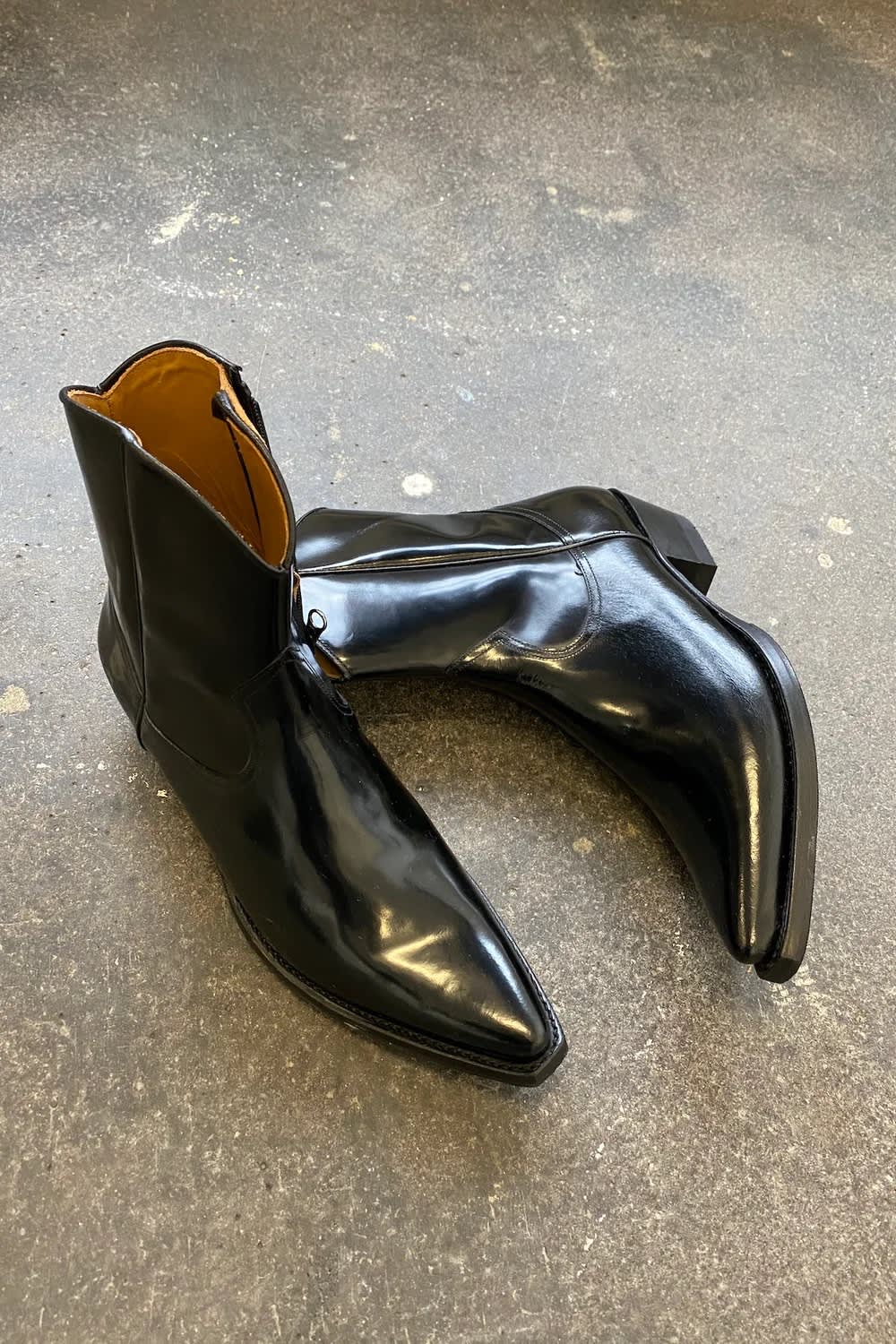 Ravena™ | Handmade Western Boots with Zipper in Black Leather