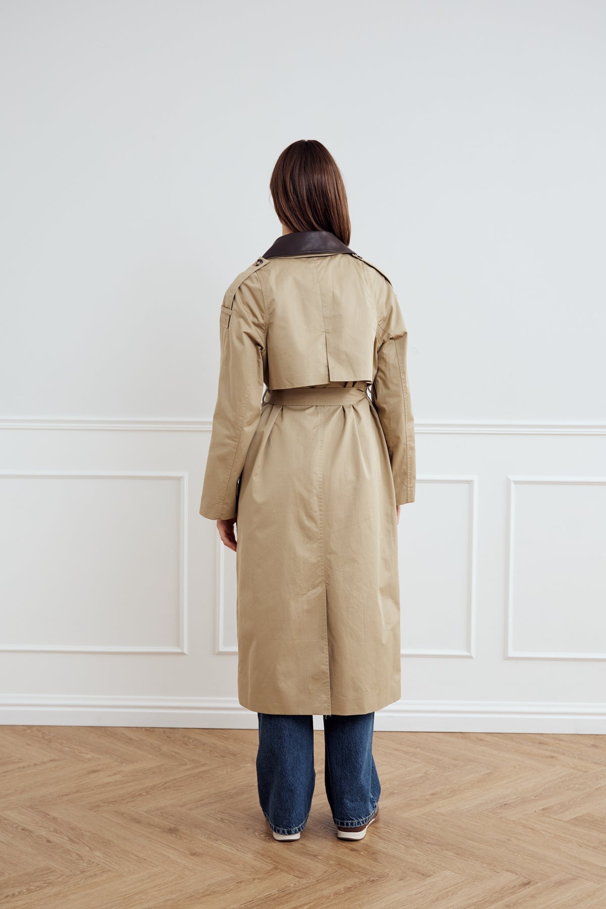 Hilma Kappa Warm Sand – Elegant Damkappa för Vintern