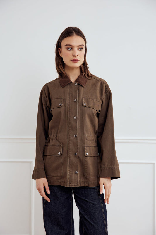 Klara Ytterplagg – Modern Damjacka i Washed Morel