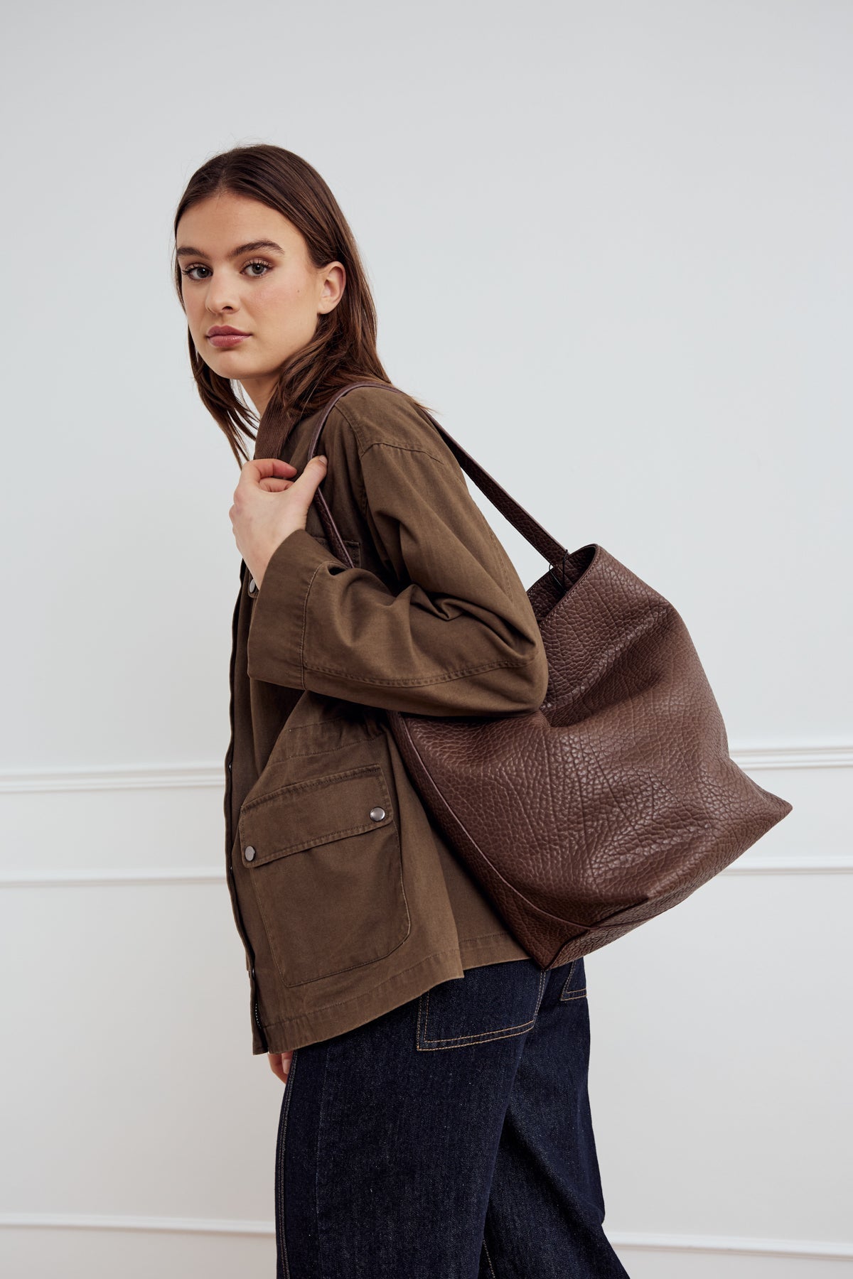 Klara Ytterplagg – Modern Damjacka i Washed Morel