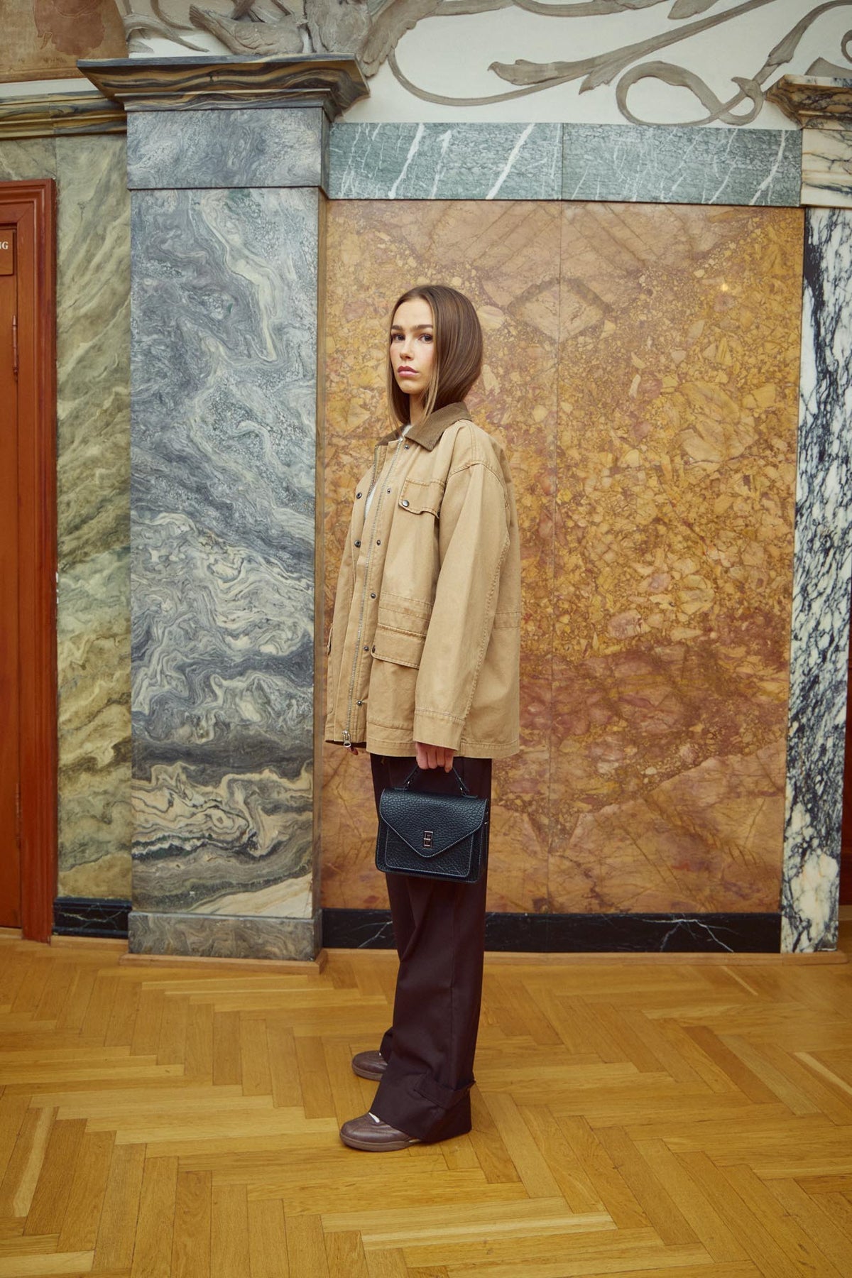 Freja Jacka Washed Sand – Minimalistisk och Tidlös Damjacka