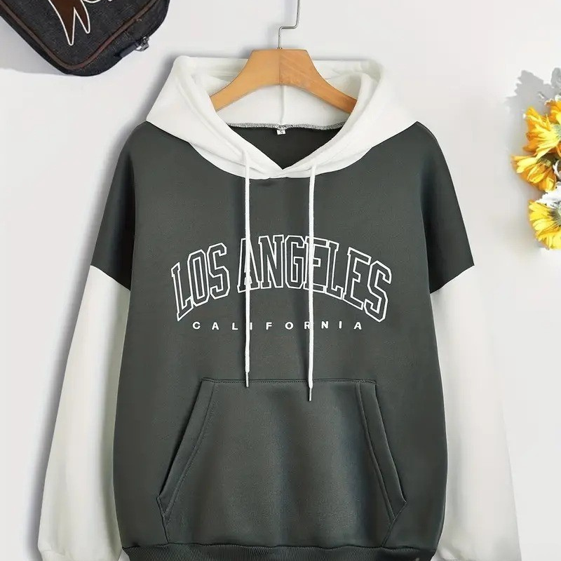 Idalia – Oversized Lössittande Hoodie i Mjuk Bomullsblandning med Känguruficka & Dragsko i Huvan