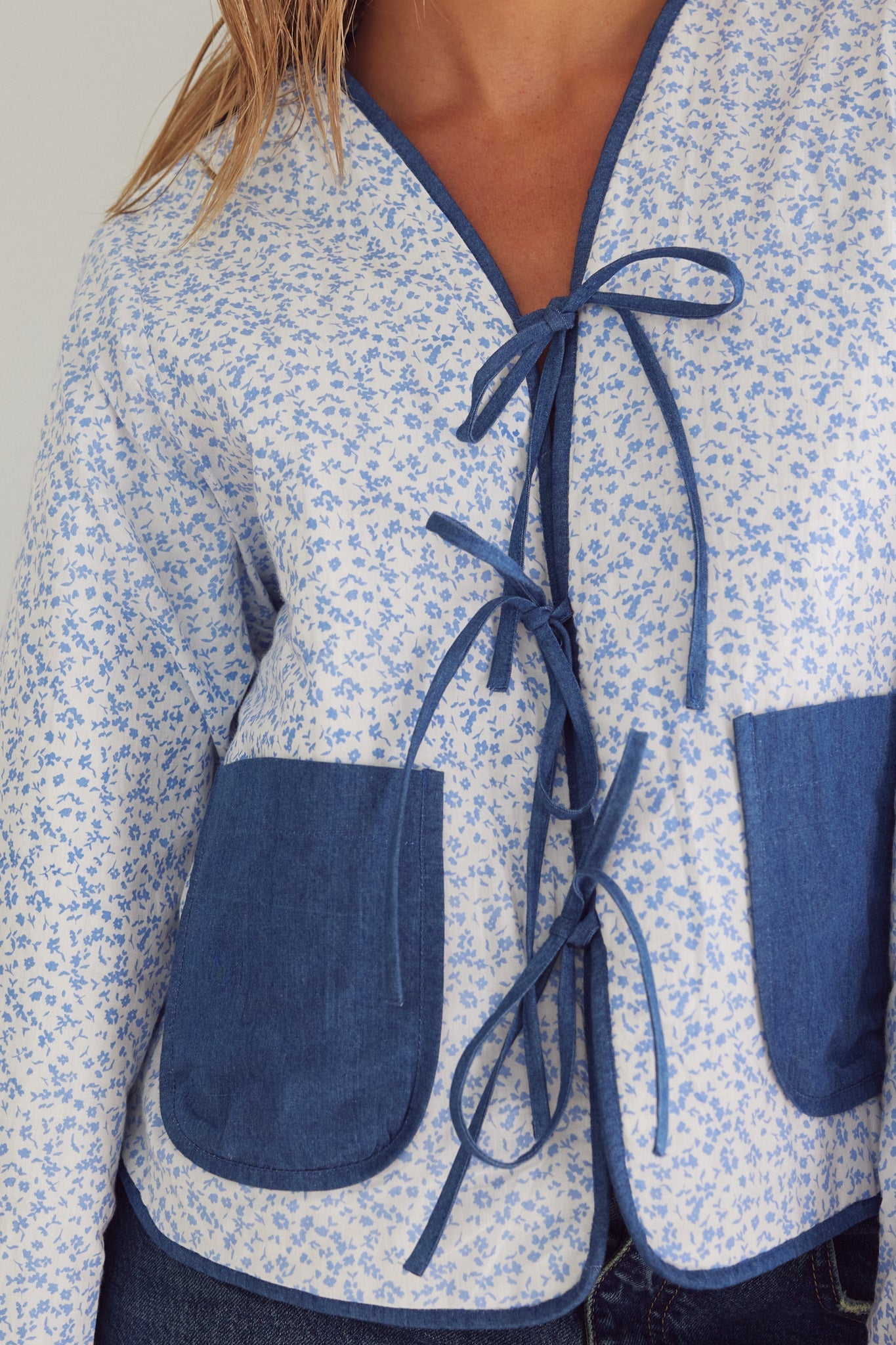 Emmeli Denim Print Jacka – Trendigt och Avslappnat Ytterplagg för Damer