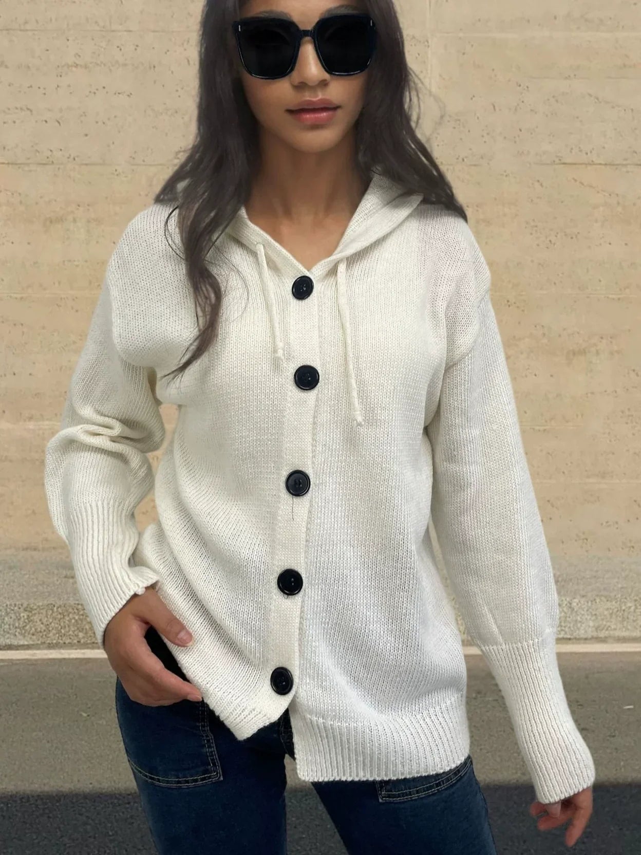 Sivelle – Avslappnad Knäppt Stickad Hoodie med Ribbad Kant