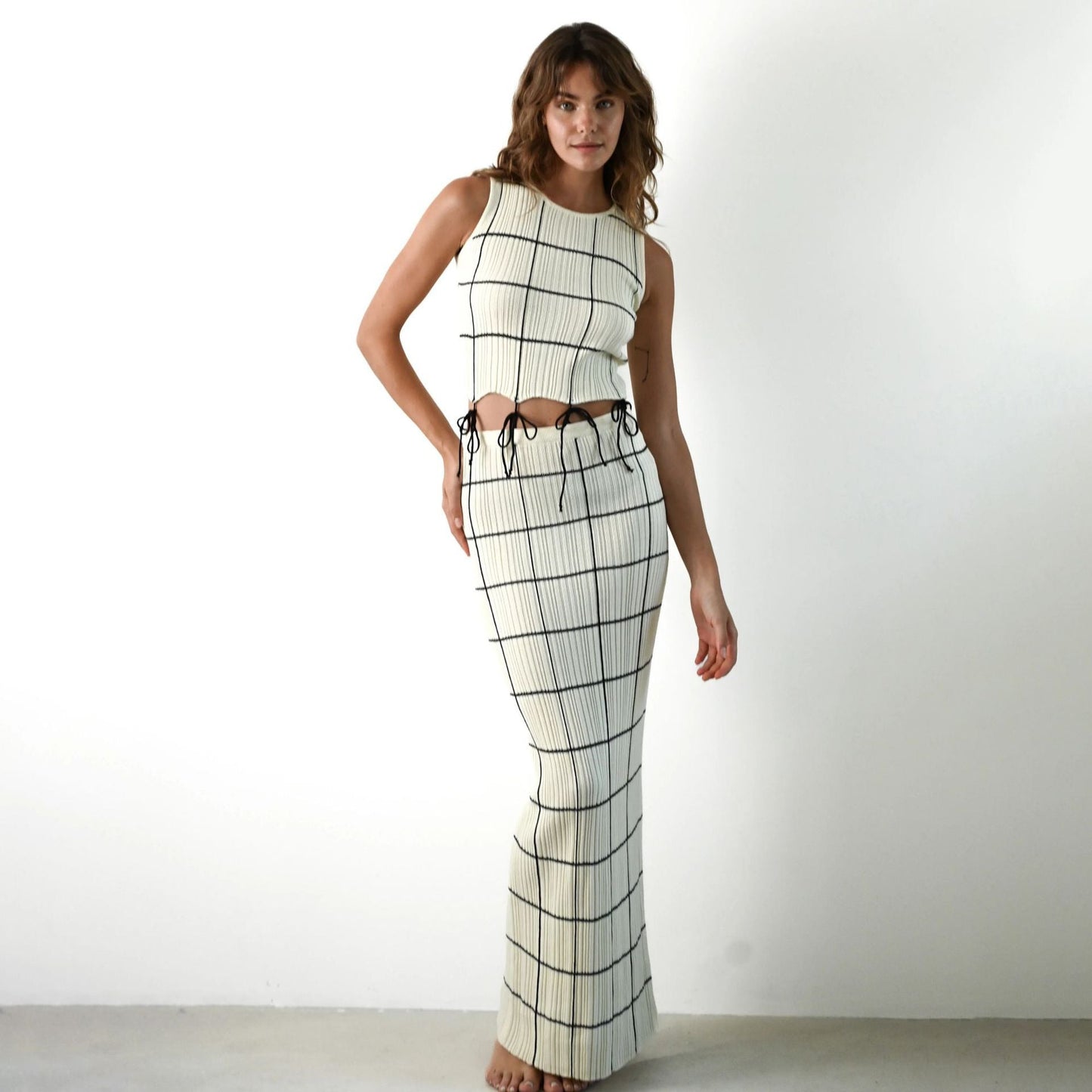 Naïra – Knitted Two-Piece Set with Ribbed Maxi Skirt and Crop Top