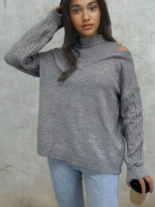 Karinda – Women's sweater in cable knit with off-shoulder design
