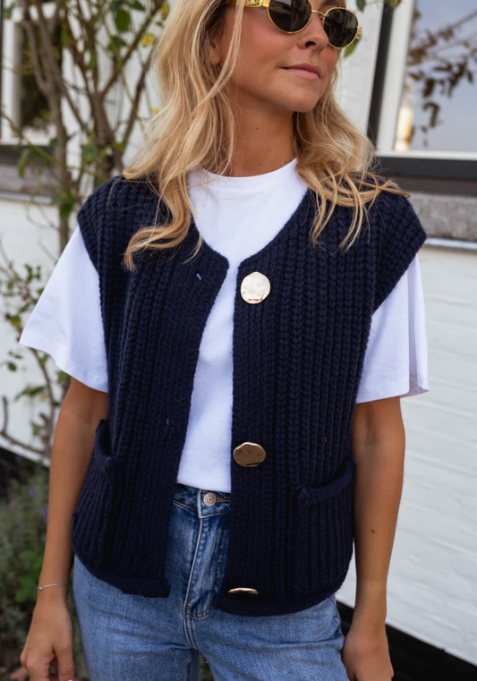 Vesta | Chic Stickväst i Mjuk Polyestermix