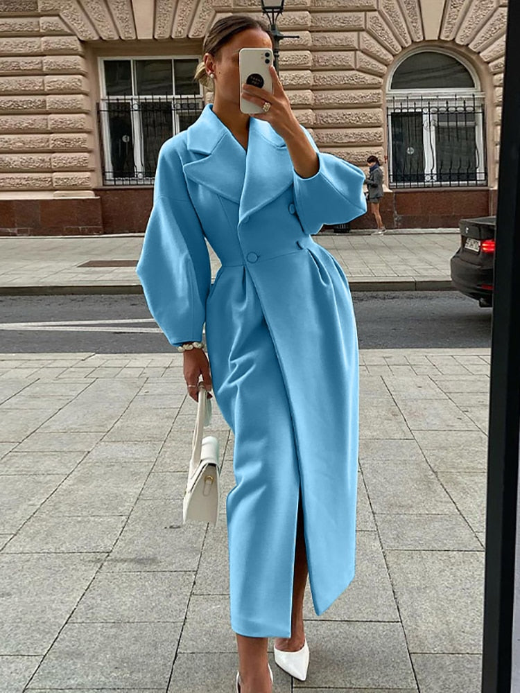 Ottilia – Vändbar Lång Trenchcoat för Dam med Klassisk Bred Krage
