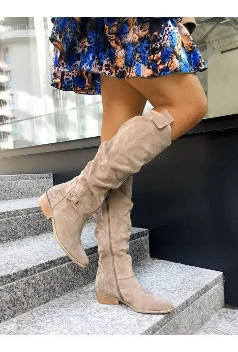 Elvira™ | Women's Retro Knee-High Boots with Low Heel | Stylish Autumn & Winter Boots