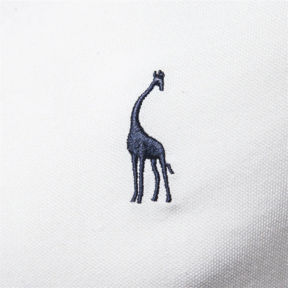 Short-sleeved polo shirt with logo on the chest and buttoning