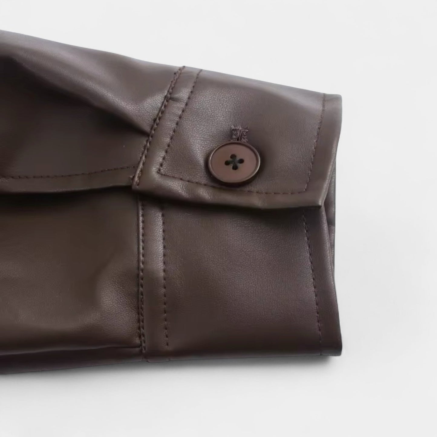 Melina | Vintage Oversized Vegansk Läderkappa – Tidlös Damjacka
