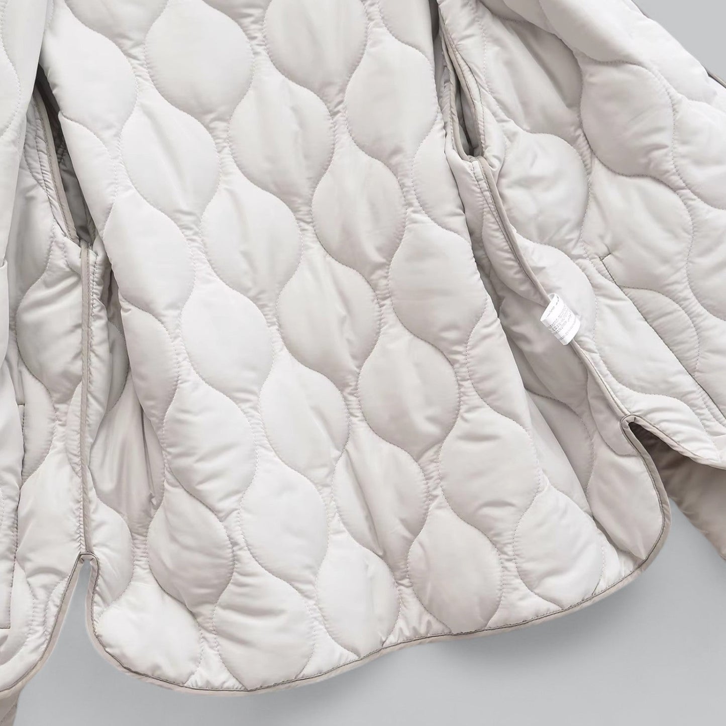 Charlotta | Elegant Vadderad Premiumjacka med Chic Dragkedja