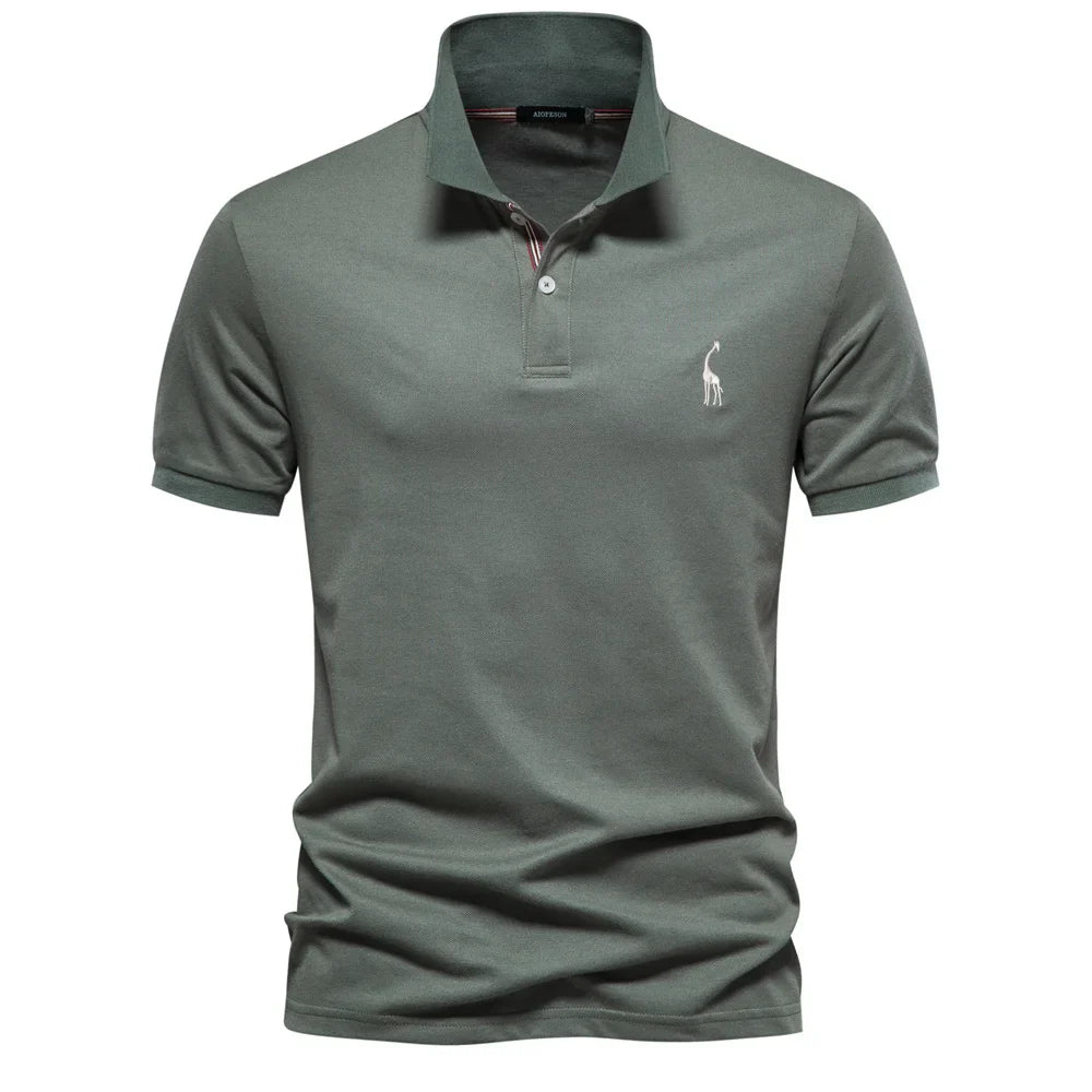 Short-sleeved polo shirt with logo on the chest and buttoning
