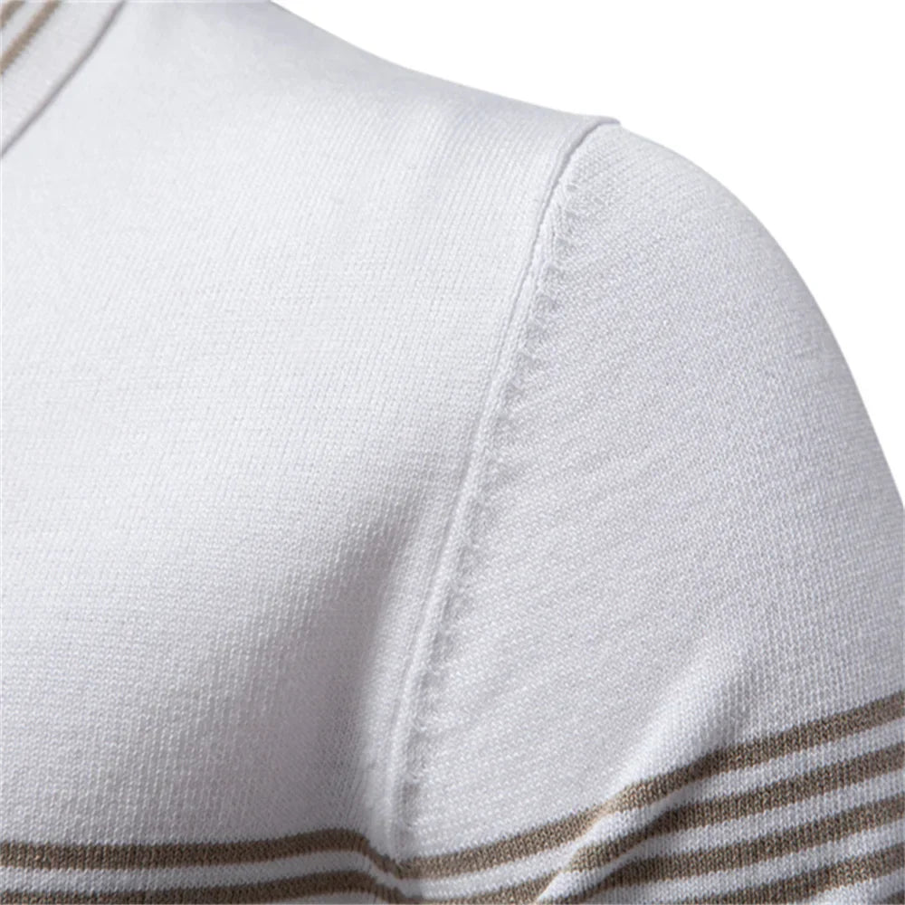 Oskar | Short-sleeved polo shirt with zipper and stripe on the chest