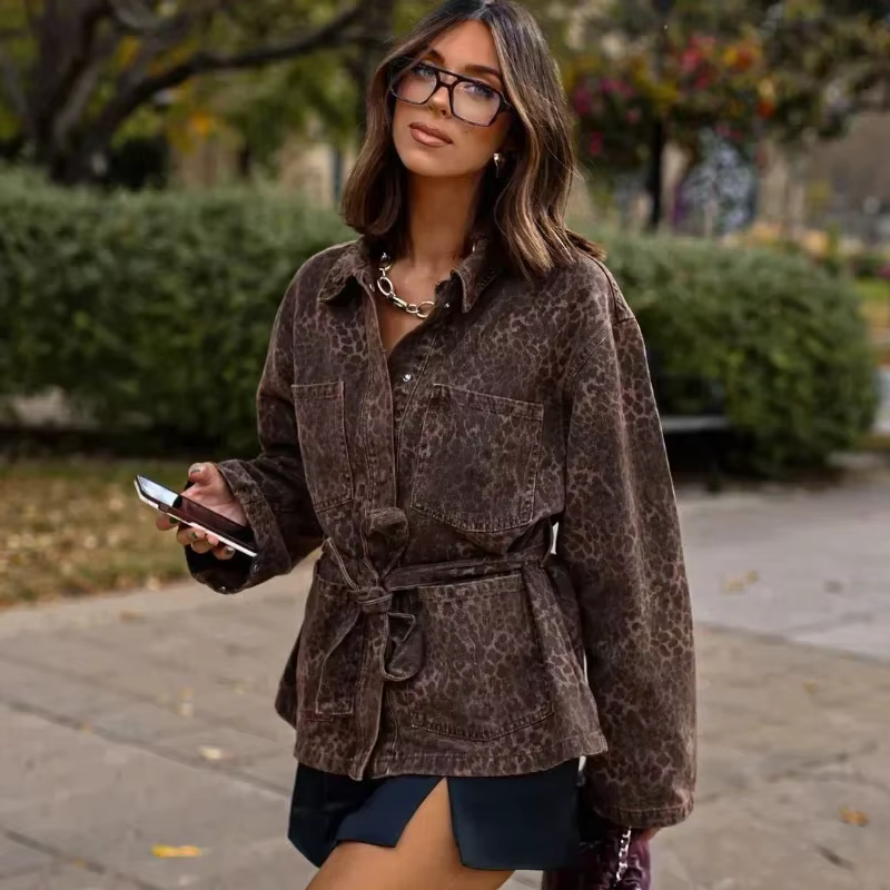 Bravella Casual Leopardprint Denimjakke – Moderne Lag-på-lag-stykke
