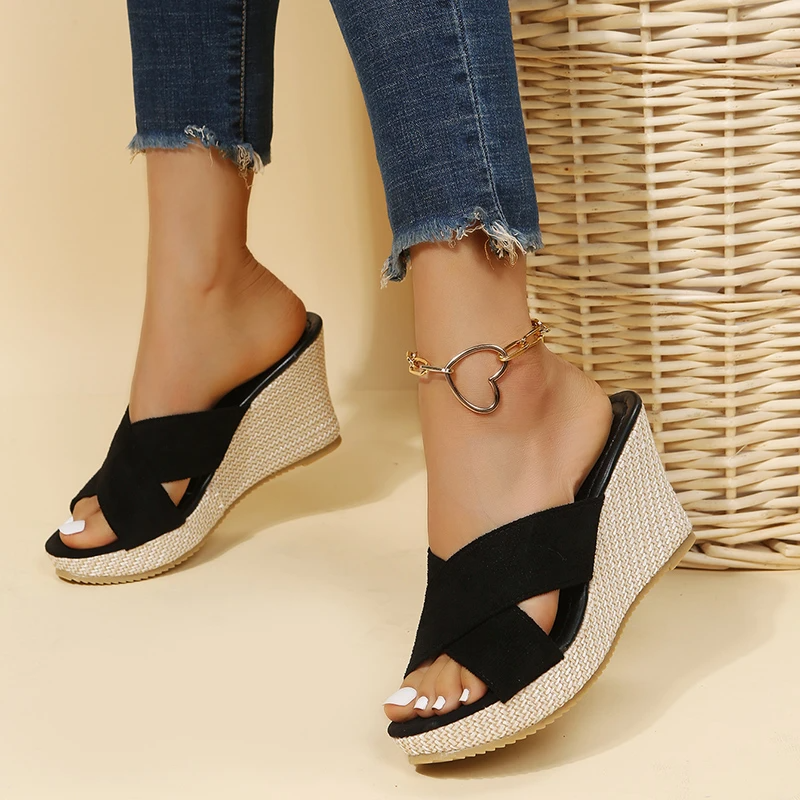 Liora | Elegant Orthopedic Sandals for Summer Comfort