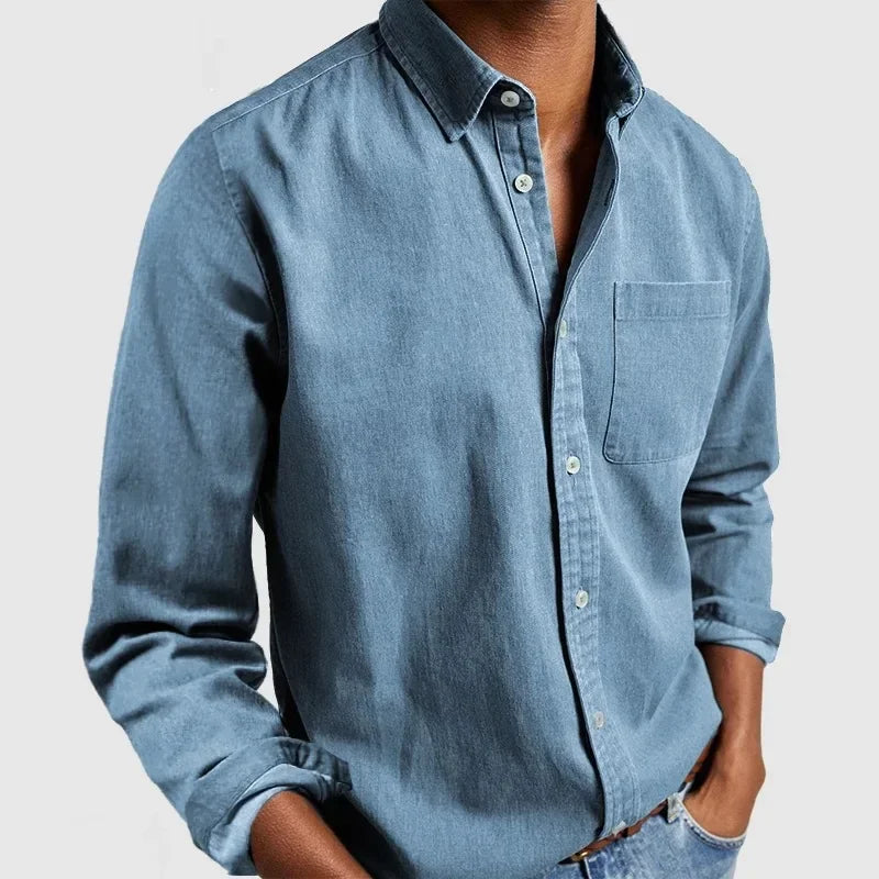 Casual long-sleeved shirt with button closure