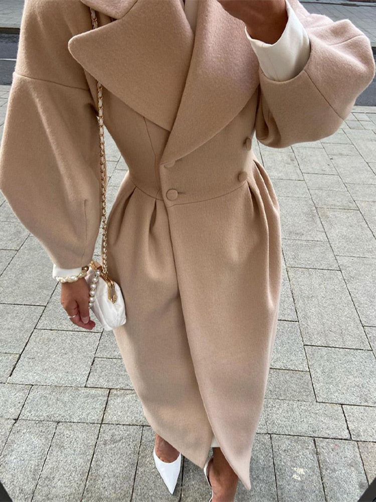 Ottilia – Vändbar Lång Trenchcoat för Dam med Klassisk Bred Krage