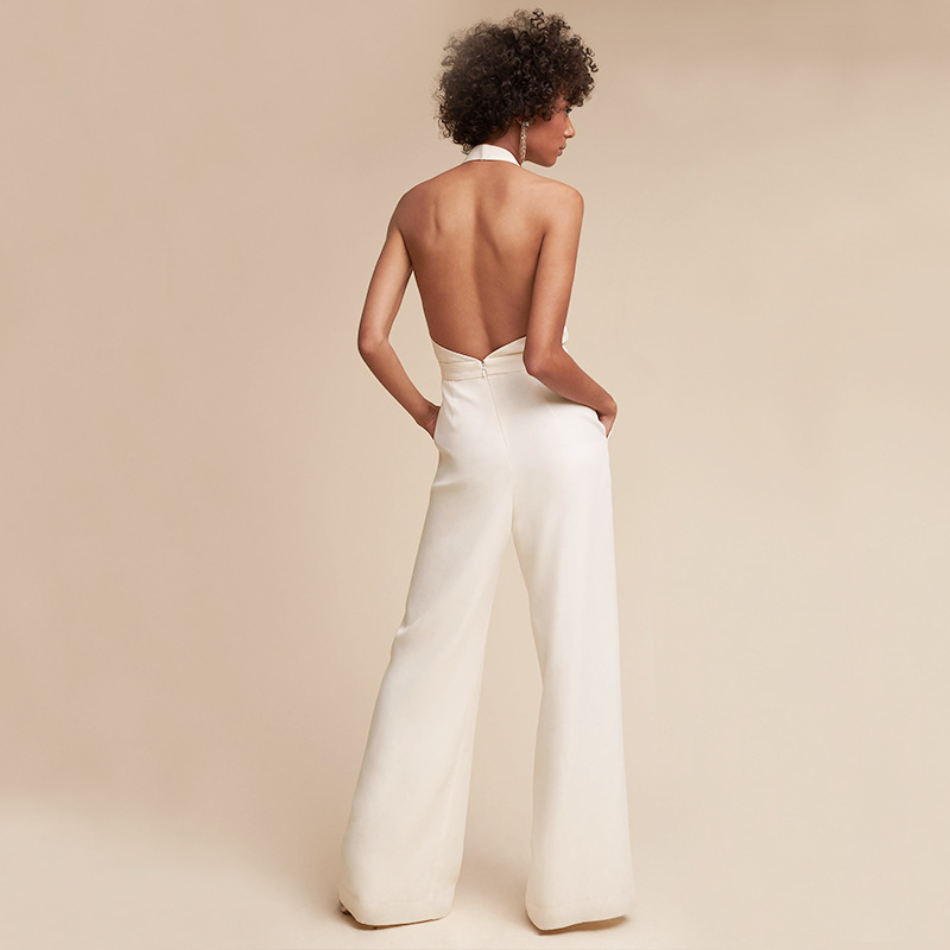 Aveline Jumpsuit – Djärv Elegans med Djup V-ringning & Vida Ben