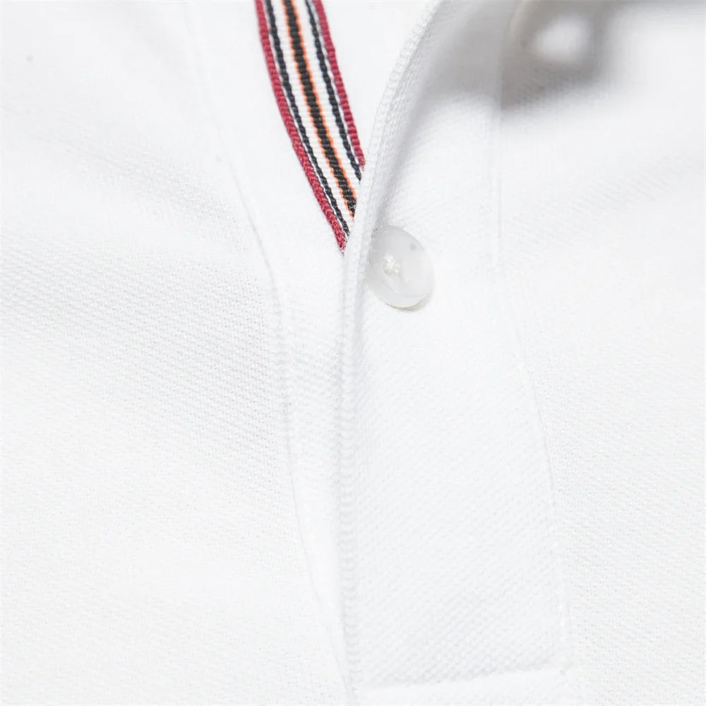 Short-sleeved polo shirt with logo on the chest and buttoning