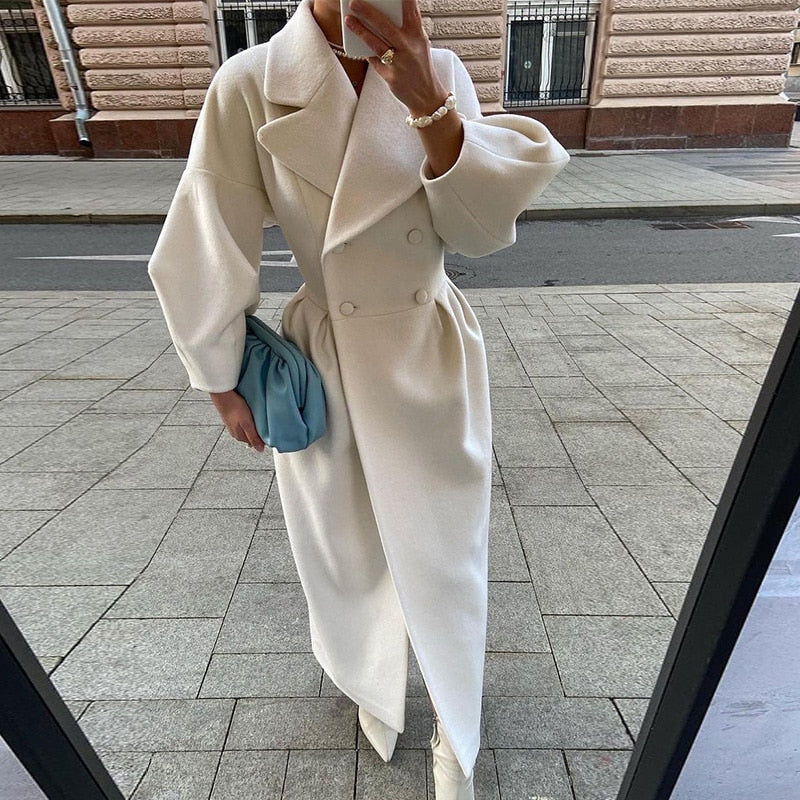 Ottilia – Vändbar Lång Trenchcoat för Dam med Klassisk Bred Krage