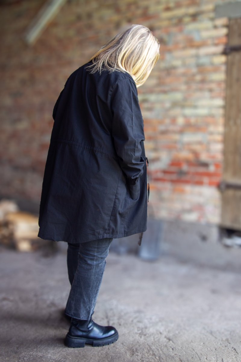 Galiana Black Cargo Jacket – Letvægtsjakke til kvinder