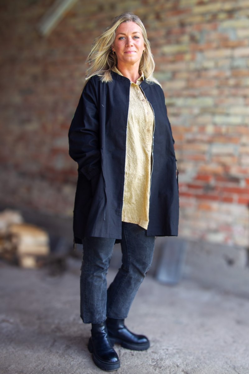 Galiana Black Cargo Jacket – Letvægtsjakke til kvinder