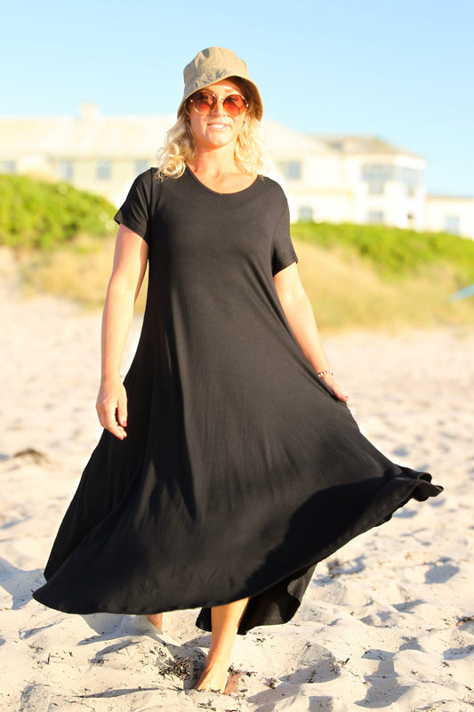 Serena | Elegant Ballerina Dress in Deep Black