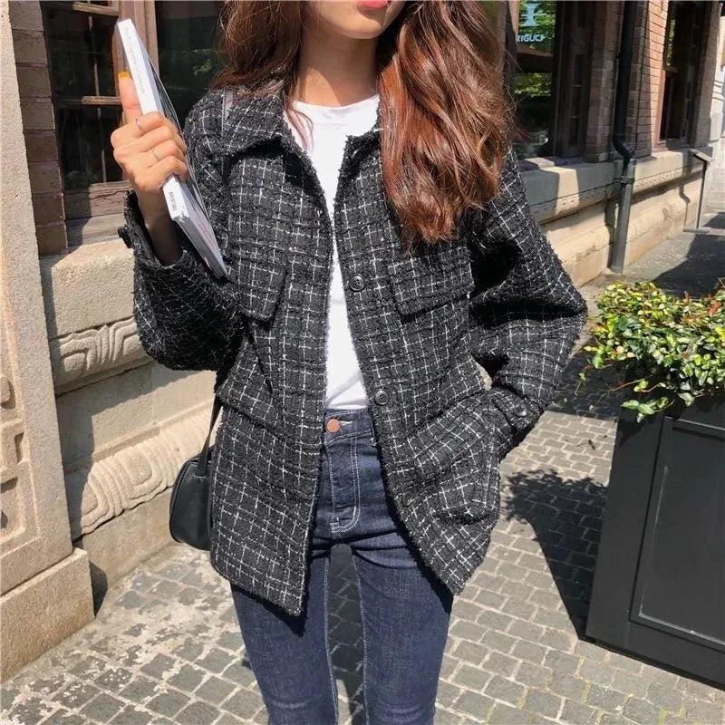 Célestea Chic Kappa with Pearl Buttons – Stylish Women's Outerwear