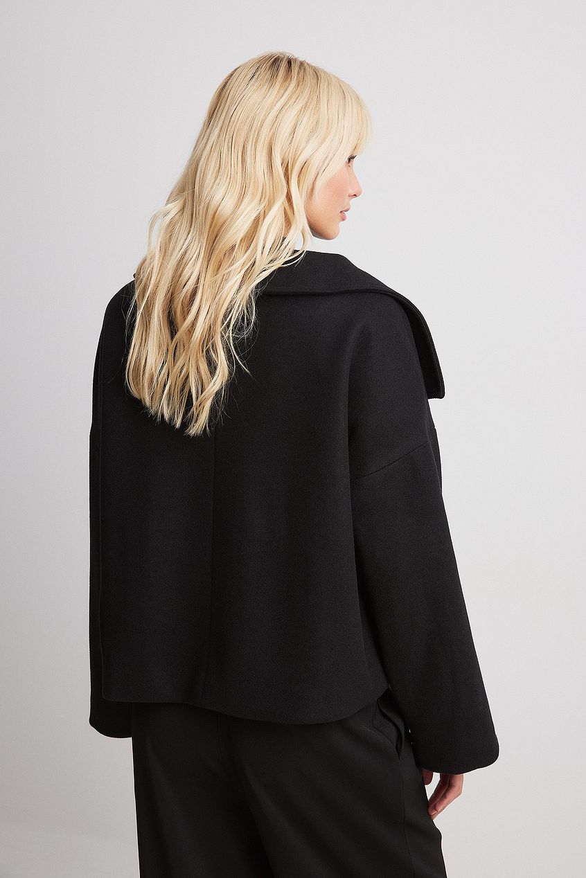 ALINE™ | Kort Ulljacka med Dubbelknäppning