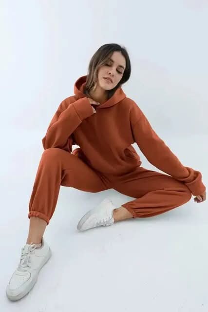 Orlinda – Avslappnat Dambyxa- och Hoodieset med Elastiska Muddar
