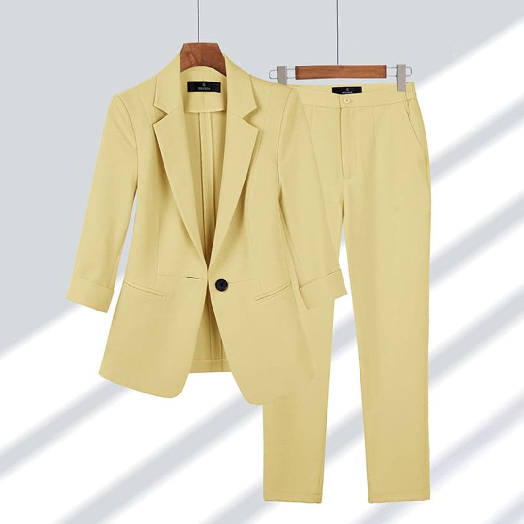 Annelie – Elegant blazer med notch-revers og matchende buksesæt