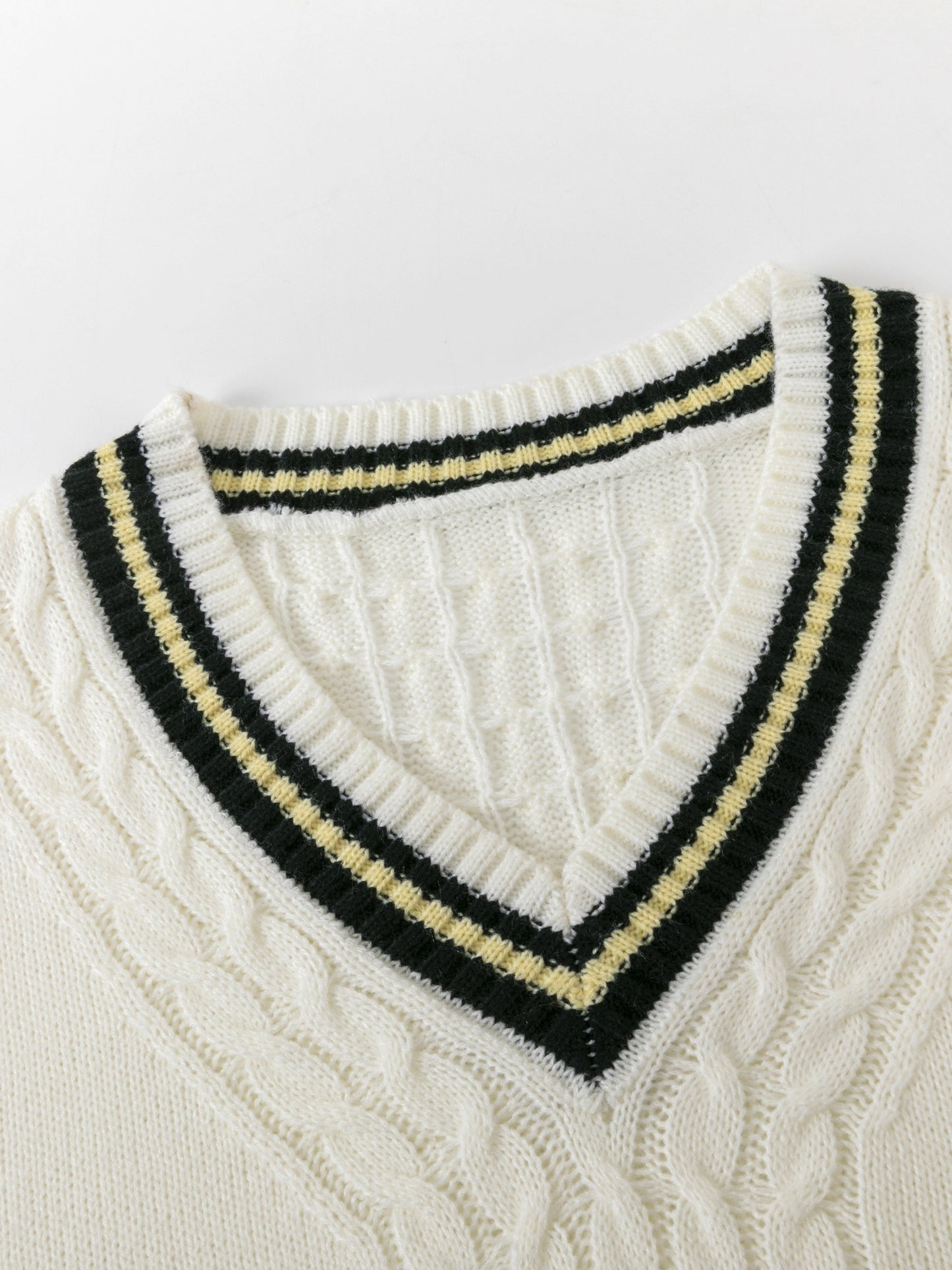 Ivar Beige Stickad Tröja med Medium Stretch för Män – Perfekt för Höst & Vinter