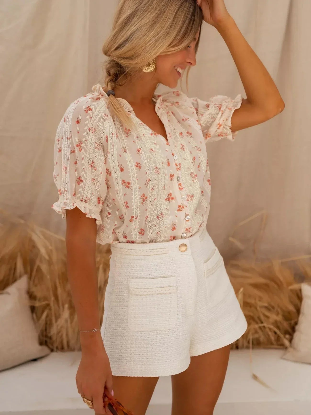 LEONA | Summery Floral Blouse with Romantic Feel