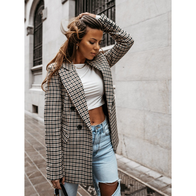 Helmi – Sophisticated Double-Breasted Women's Wool Blazer with Houndstooth Pattern