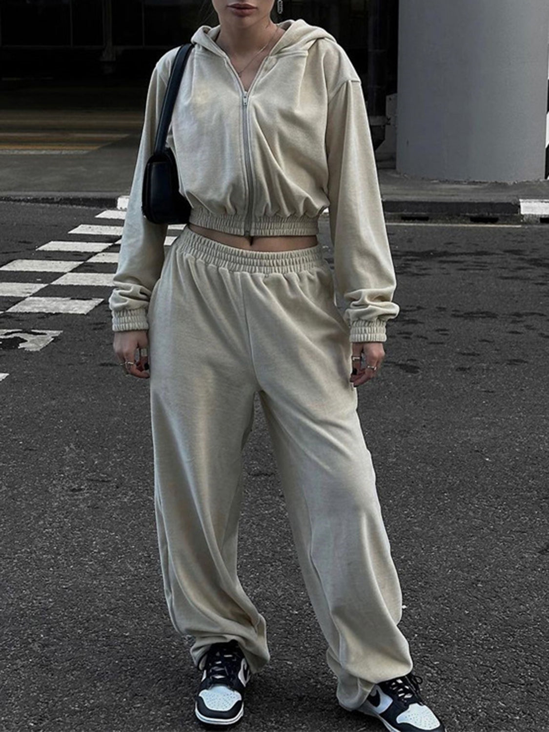 Elskea – Dam Croppad Hoodie & Lounge-Set
