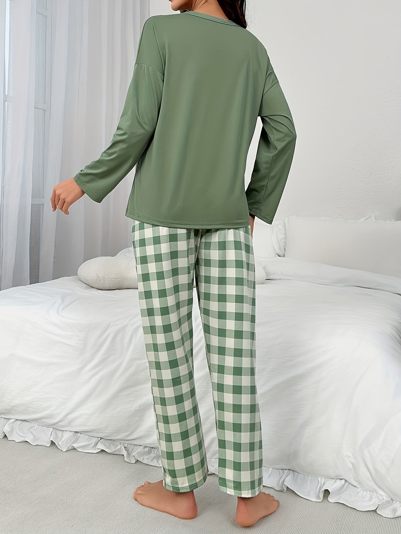 Noelinne – Floral Pajama Set with Long Sleeve in Soft Stretch Quality