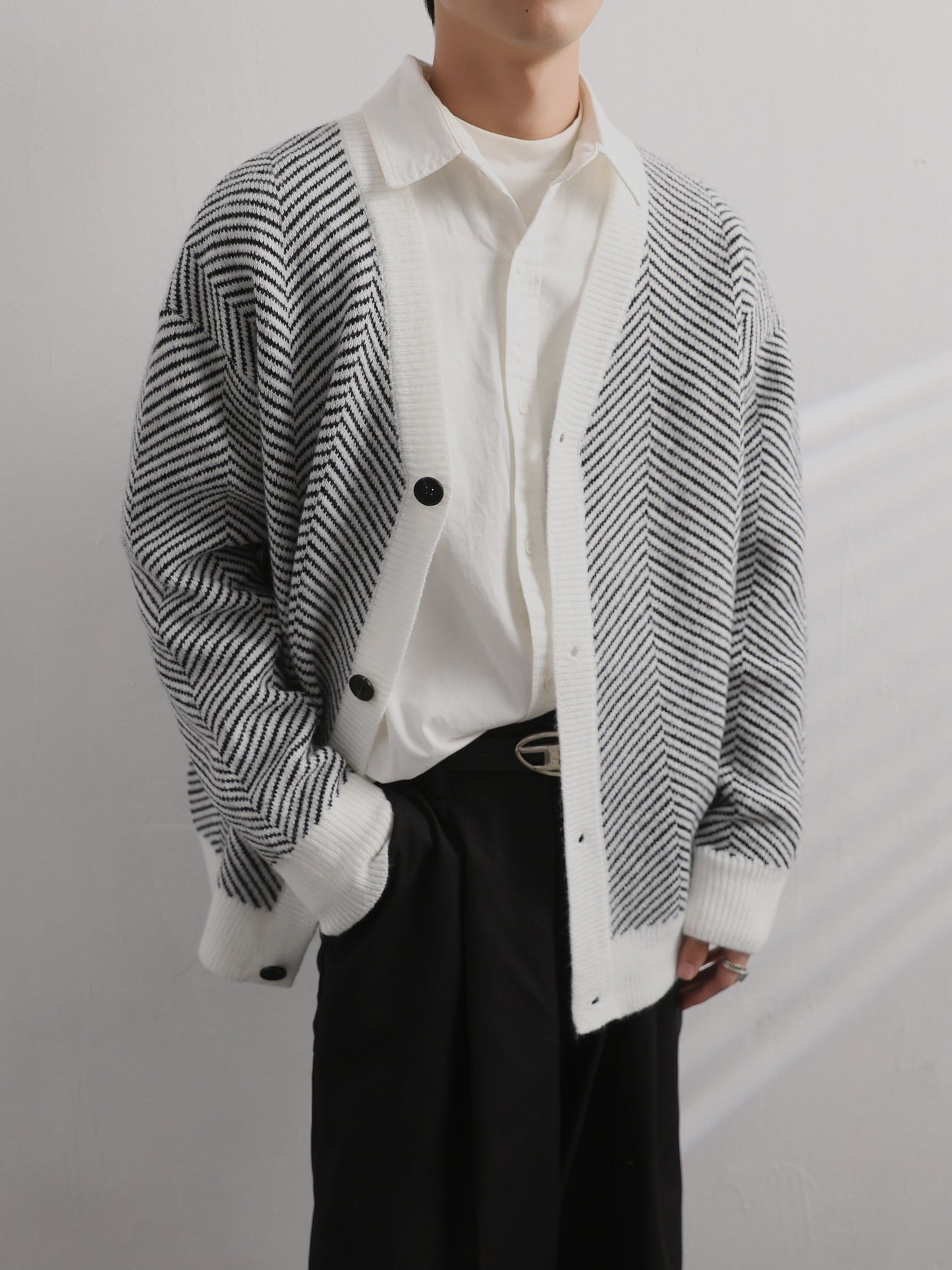 Thorsten Stylish Striped Loose Cardigan – Trendy Men’s Knitwear