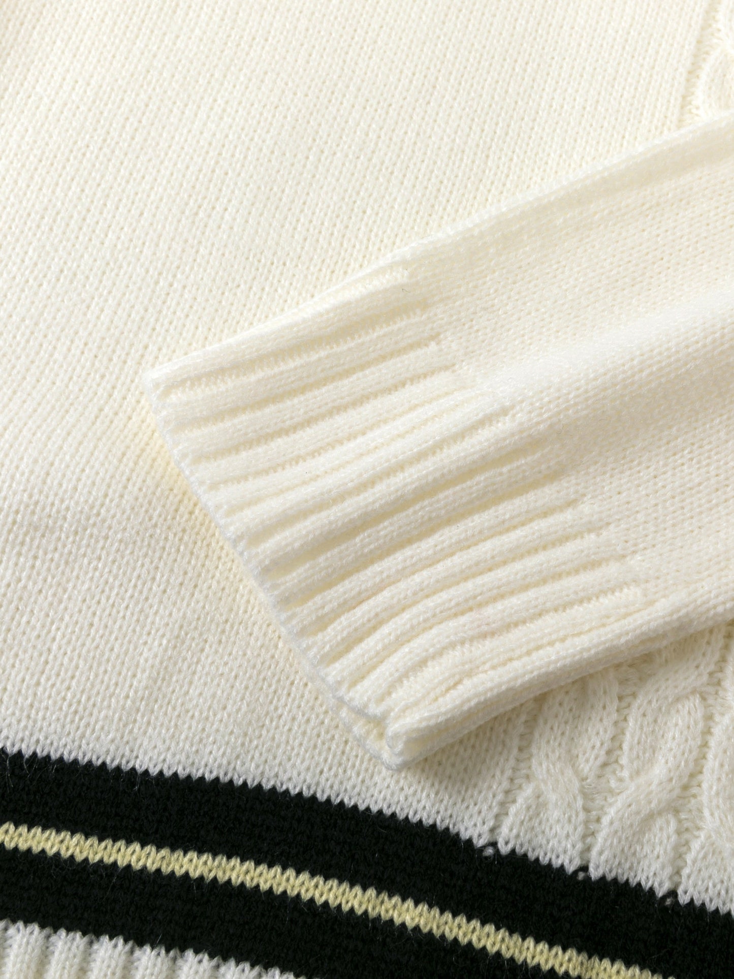 Ivar Beige Stickad Tröja med Medium Stretch för Män – Perfekt för Höst & Vinter