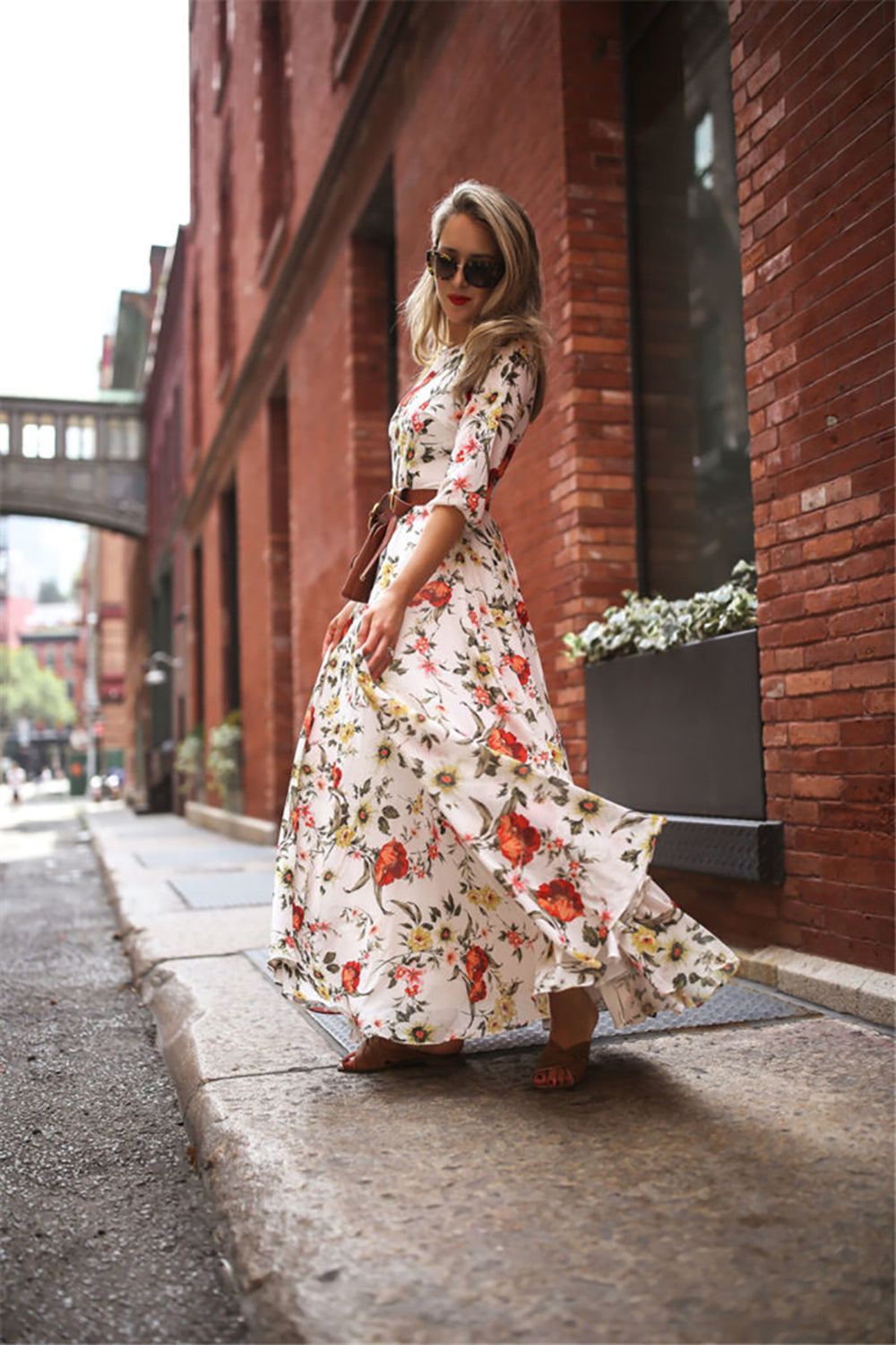 Solena | Blomstret Maxikjole med Plisseret Elegance