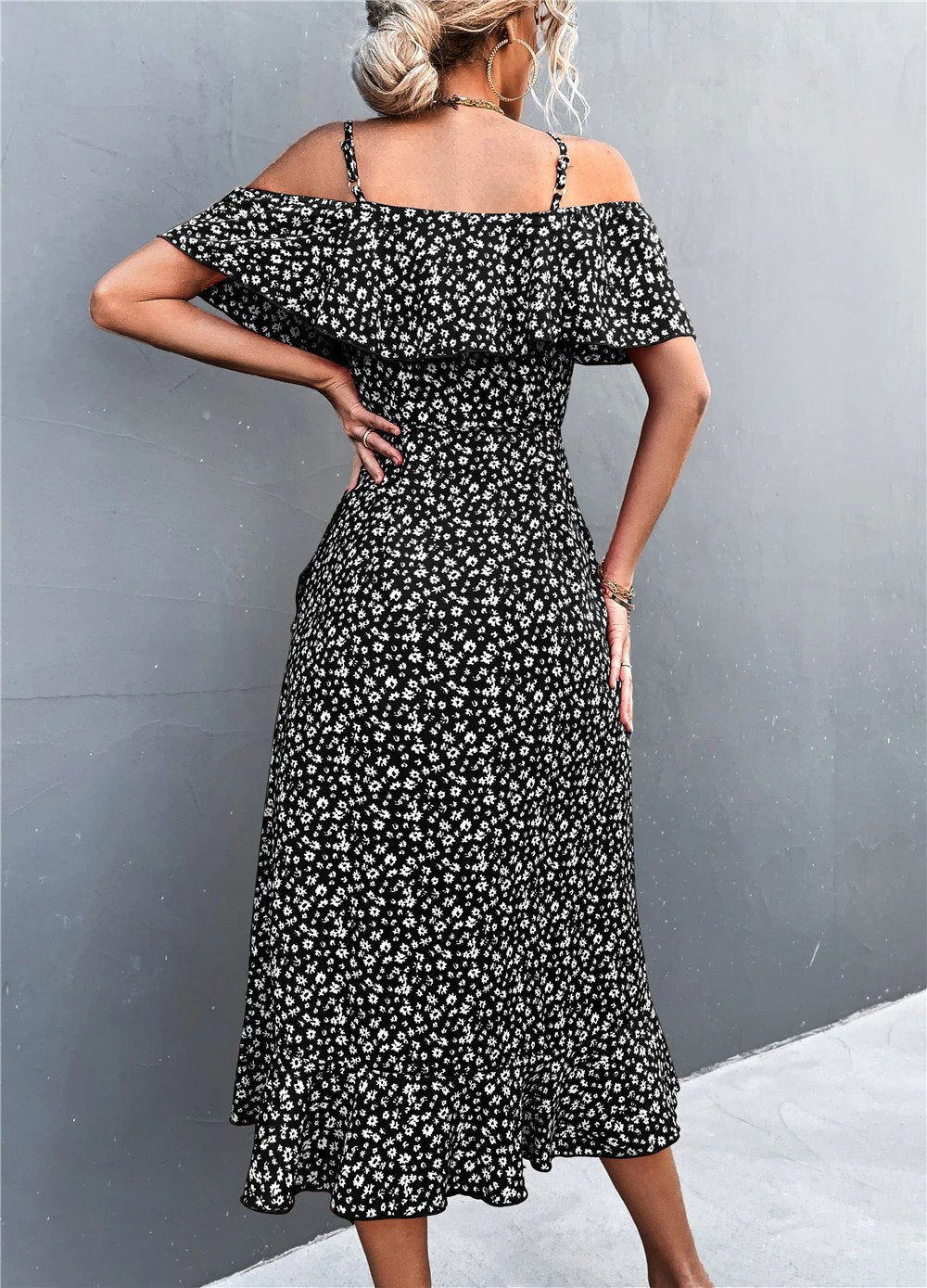 Sienna | Asymmetrisk maxikjole med boho-blomster