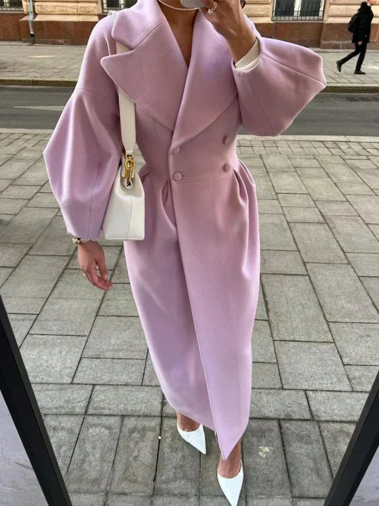 Ottilia – Vändbar Lång Trenchcoat för Dam med Klassisk Bred Krage