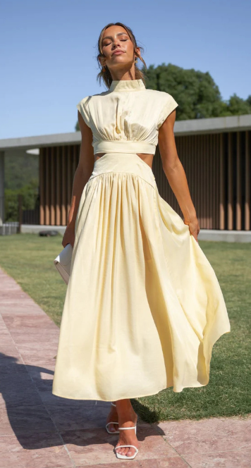 Brooke | Elegant Maxiklänning med Cut-out i Midjan