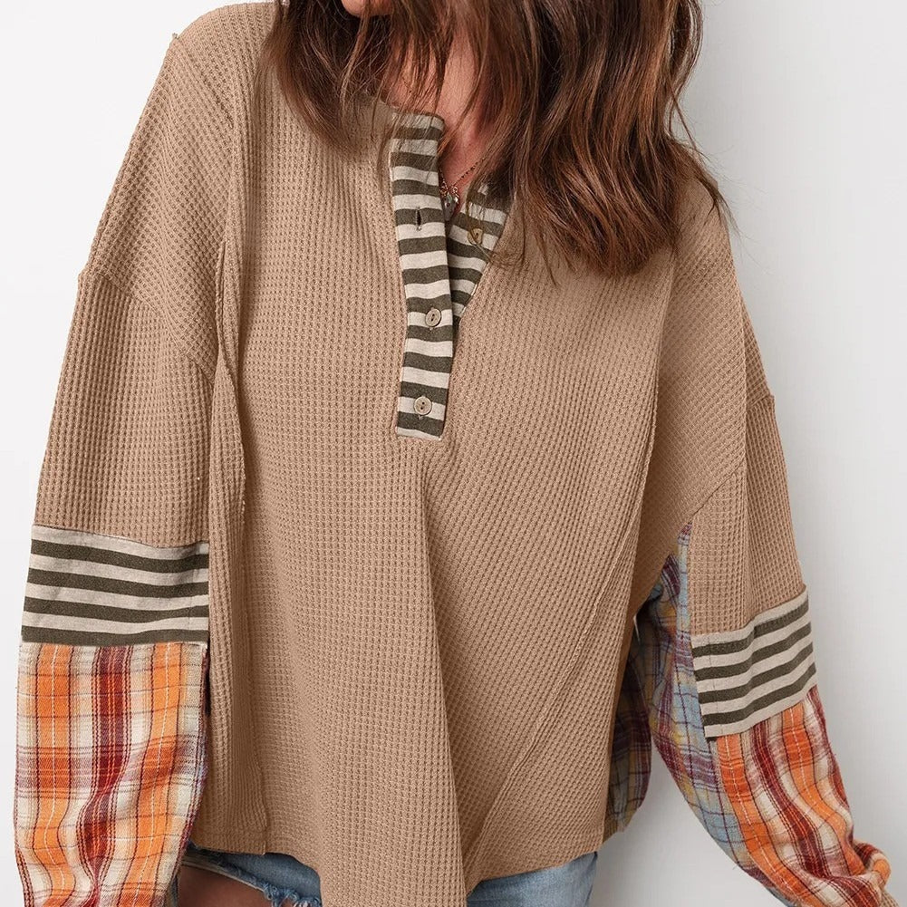 Corisande Dame Patchwork Sweater – Stribede og Ternede Ærmer