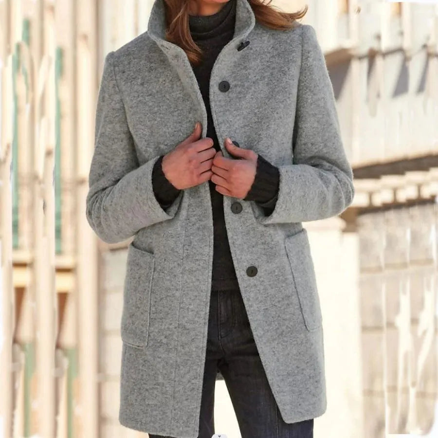 SORELLE™ | Damjakke i Premium Uld med Knappedesign