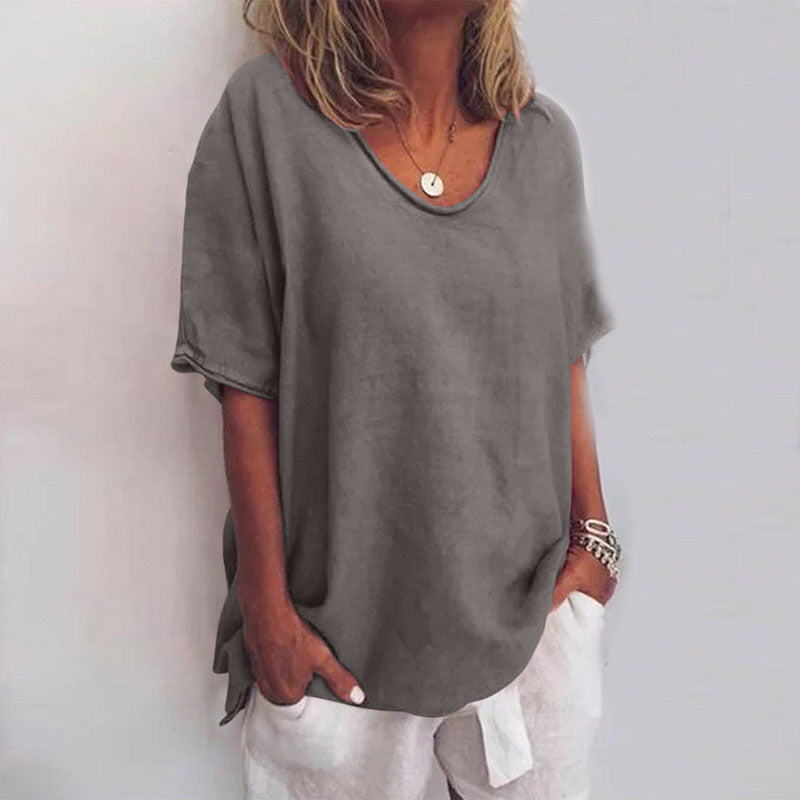 Karin | Blouse with round neckline and rolled sleeves