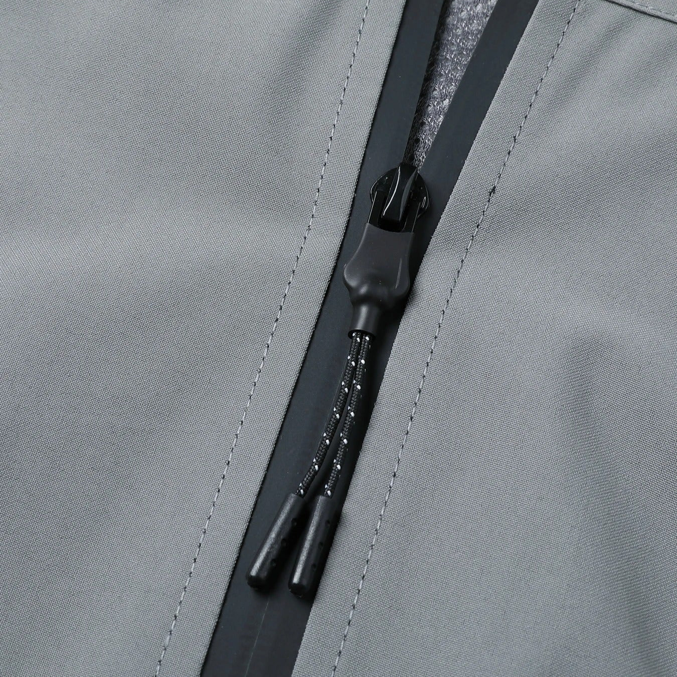 Linus | Men's Rain Jacket with Hood – Ventilated and Windproof Design