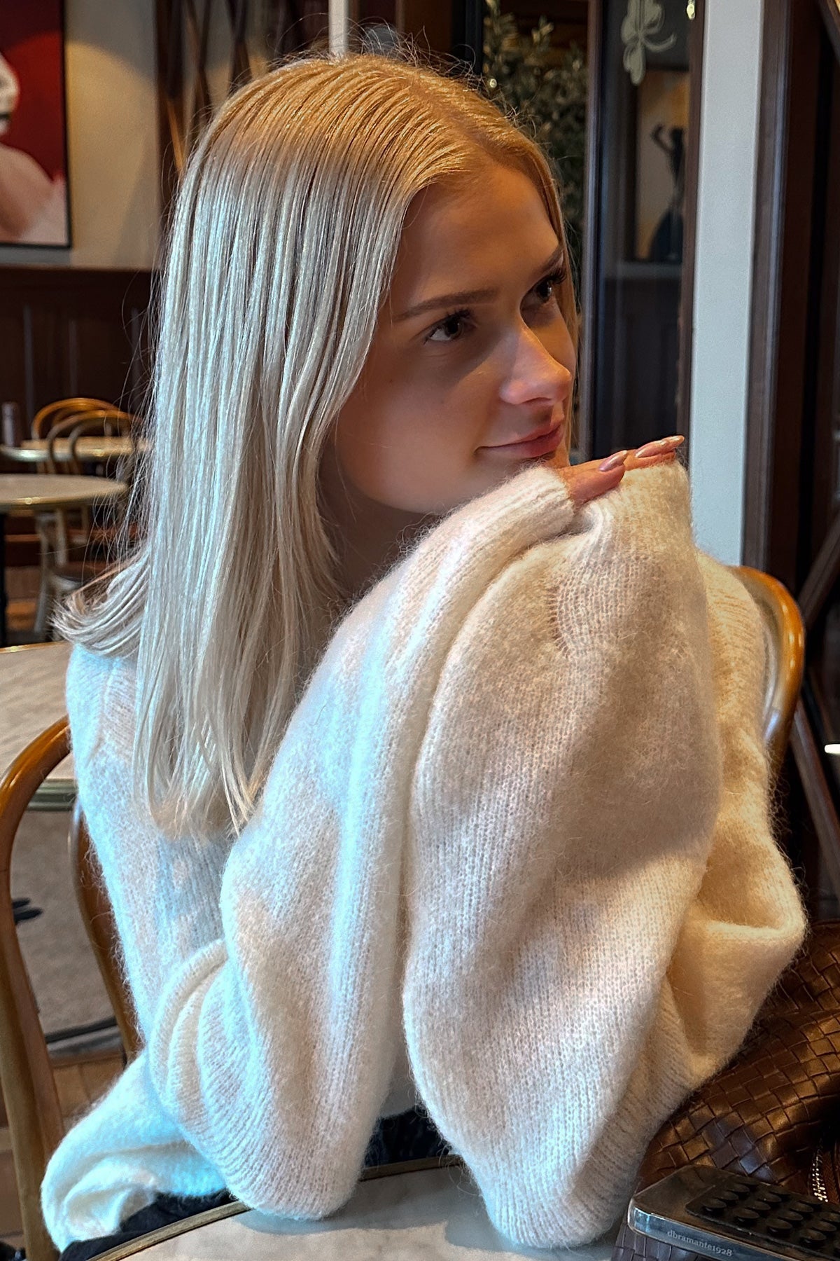 Ester Stickad Cardigan Oyster – Mysig och Lätt Damtröja